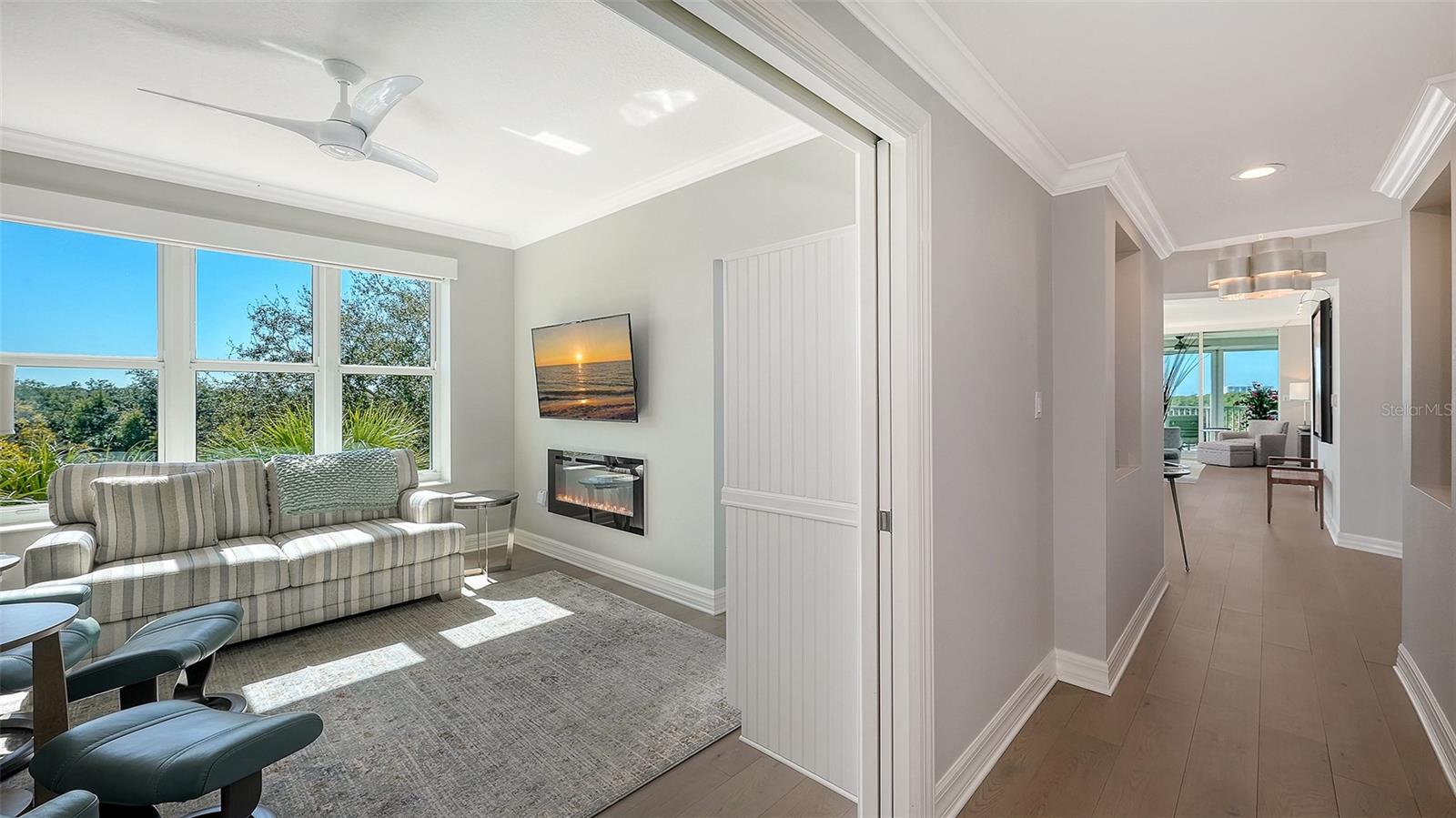385 N POINT RD #301