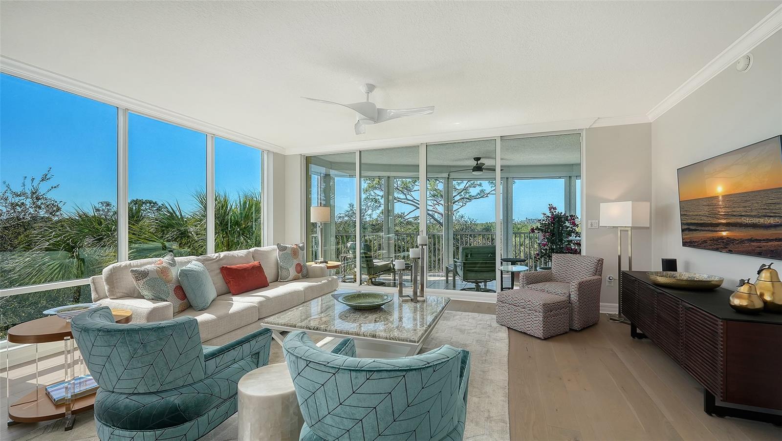 385 N POINT RD #301