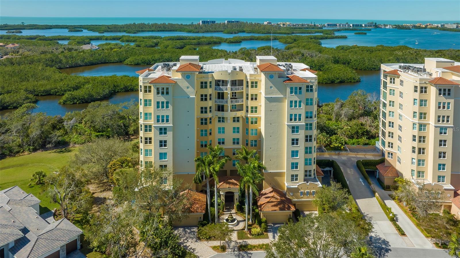 385 N POINT RD #301
