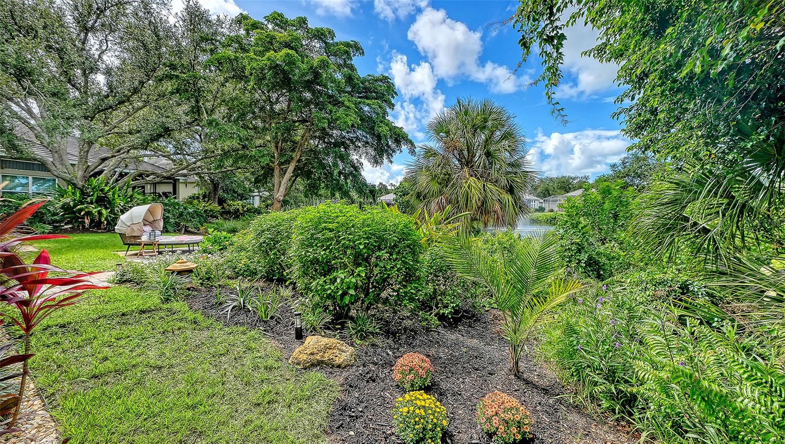 17 BAYHEAD LN