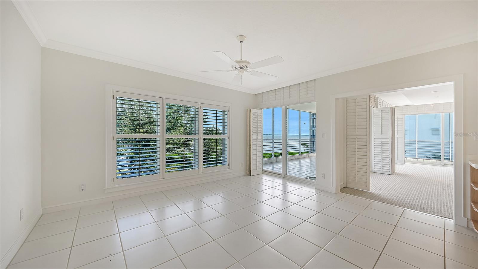 2550 HARBOURSIDE DR #334
