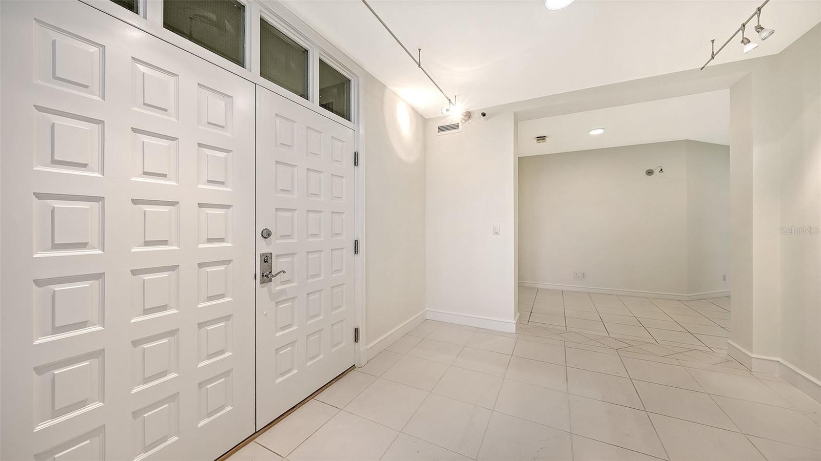 2550 HARBOURSIDE DR #334