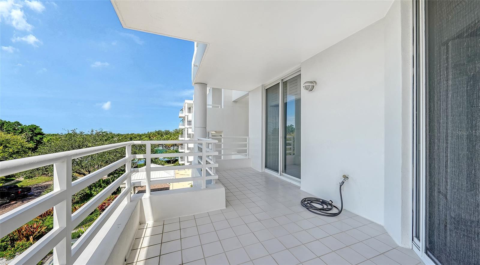 2550 HARBOURSIDE DR #334