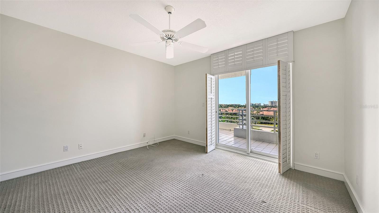 2550 HARBOURSIDE DR #334