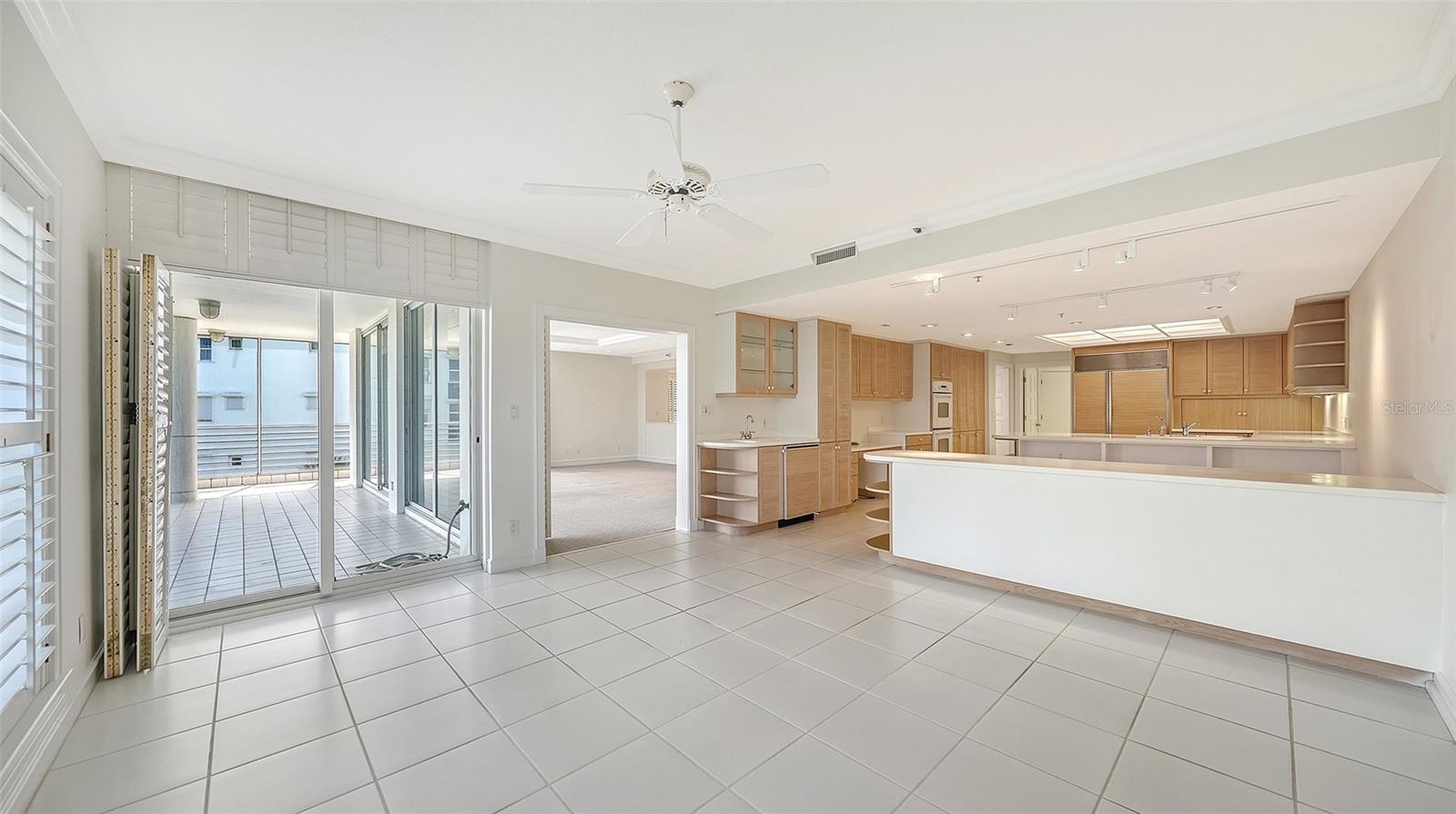 2550 HARBOURSIDE DR #334