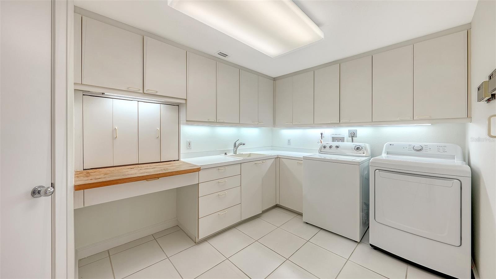 2550 HARBOURSIDE DR #334