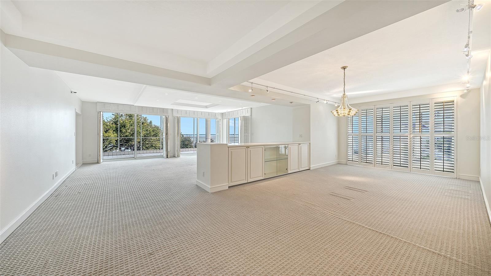 2550 HARBOURSIDE DR #334