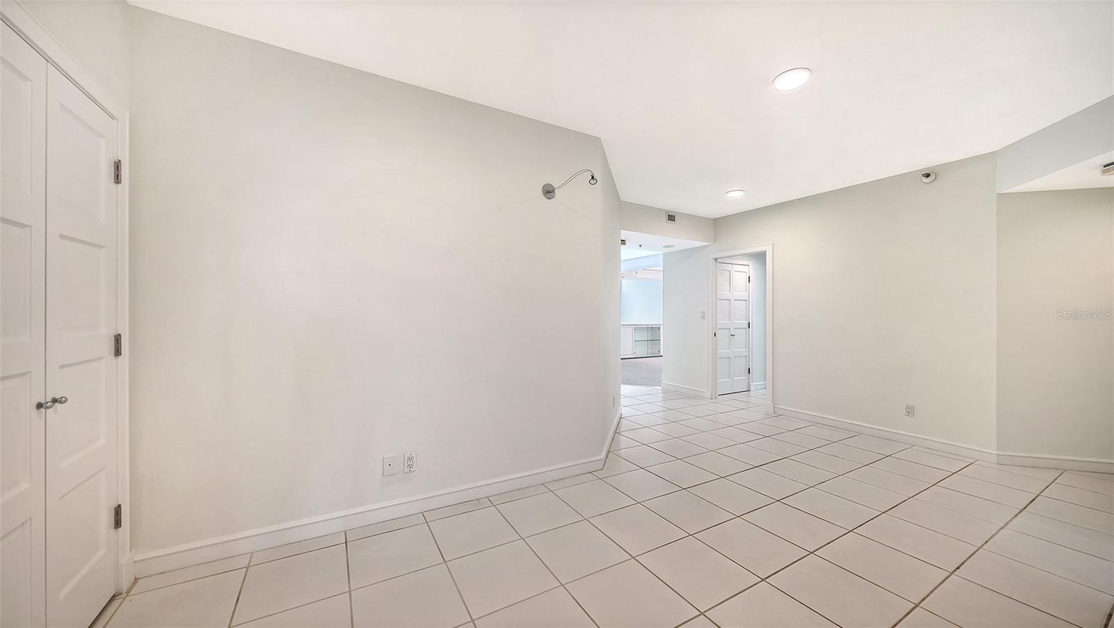 2550 HARBOURSIDE DR #334