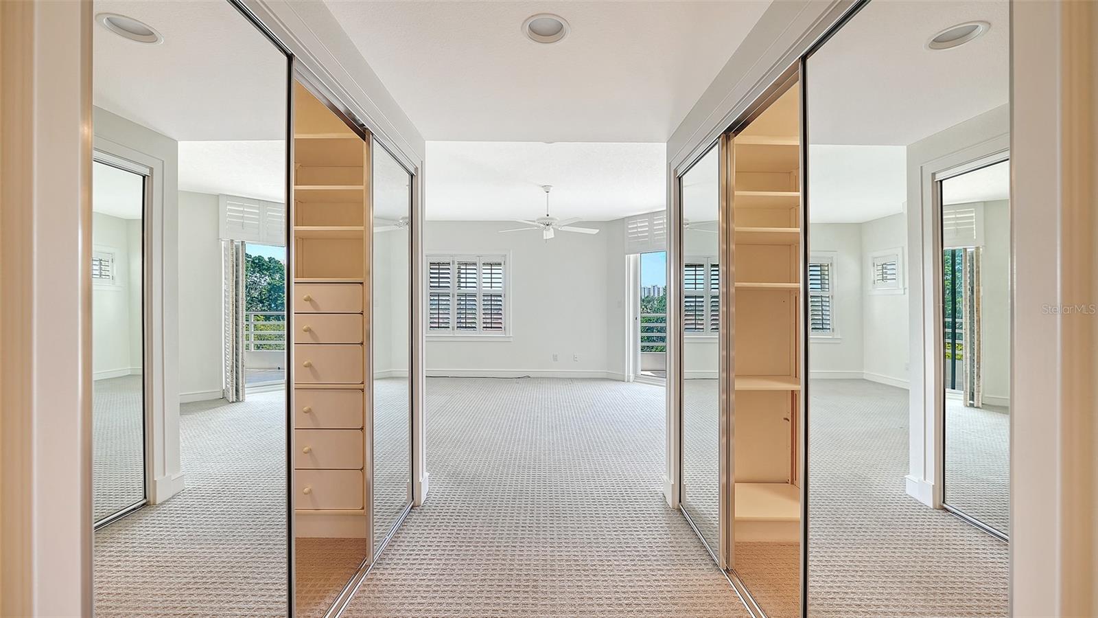 2550 HARBOURSIDE DR #334