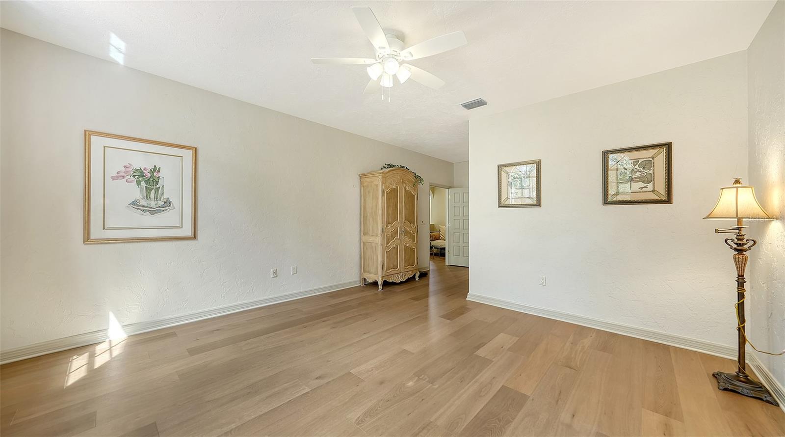 4543 LAS BRISAS LN