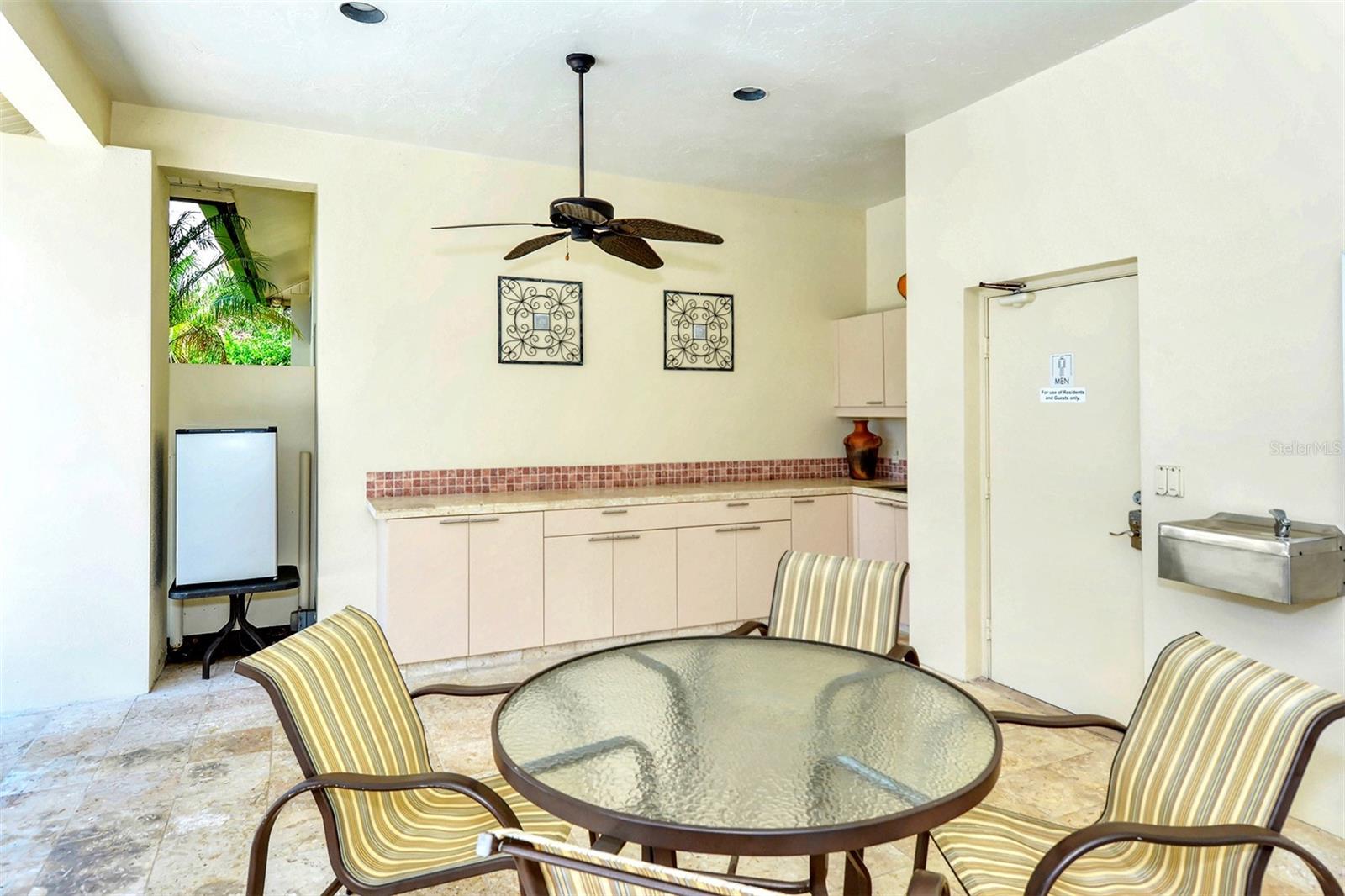 4543 LAS BRISAS LN