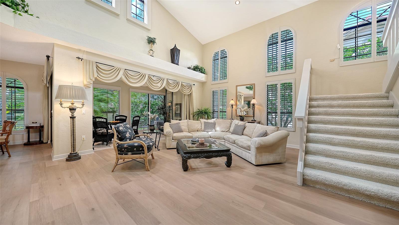 4543 LAS BRISAS LN