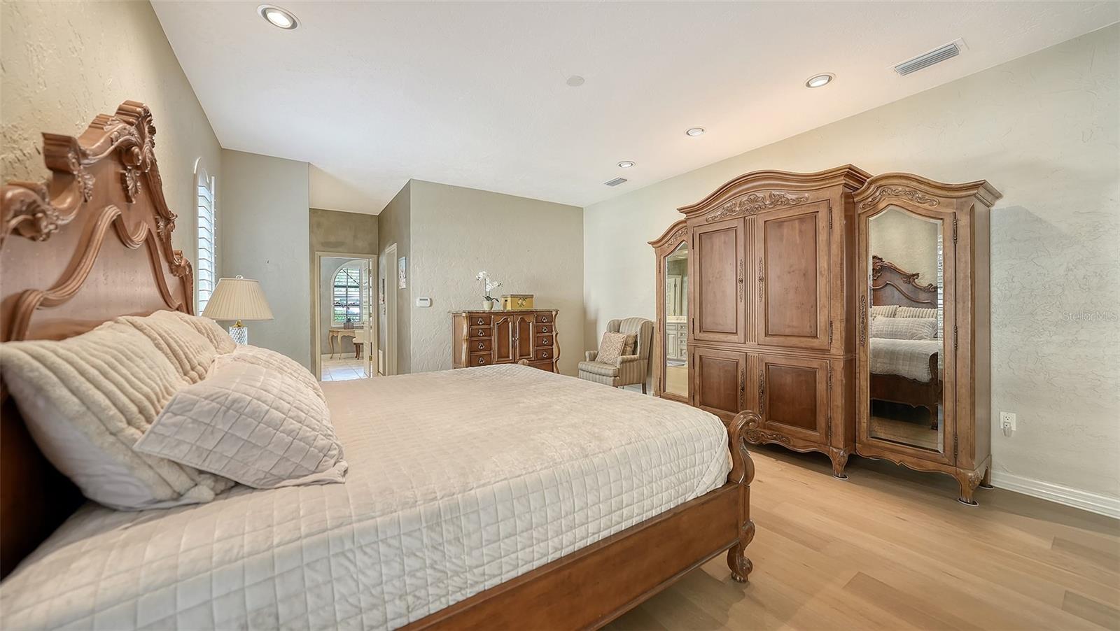 4543 LAS BRISAS LN