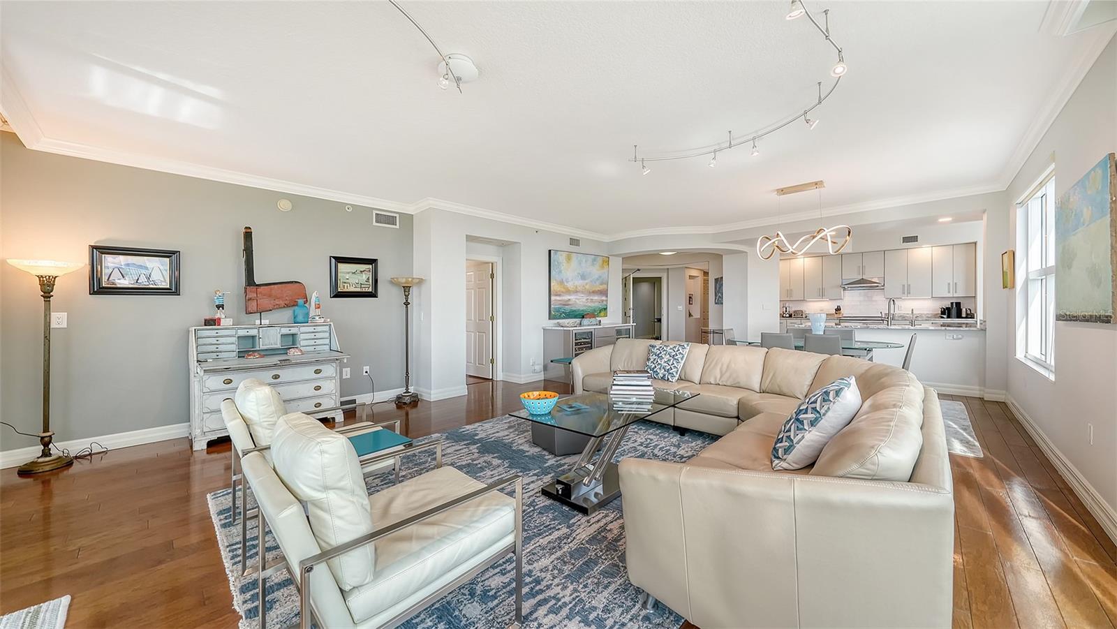 409 N POINT RD #601