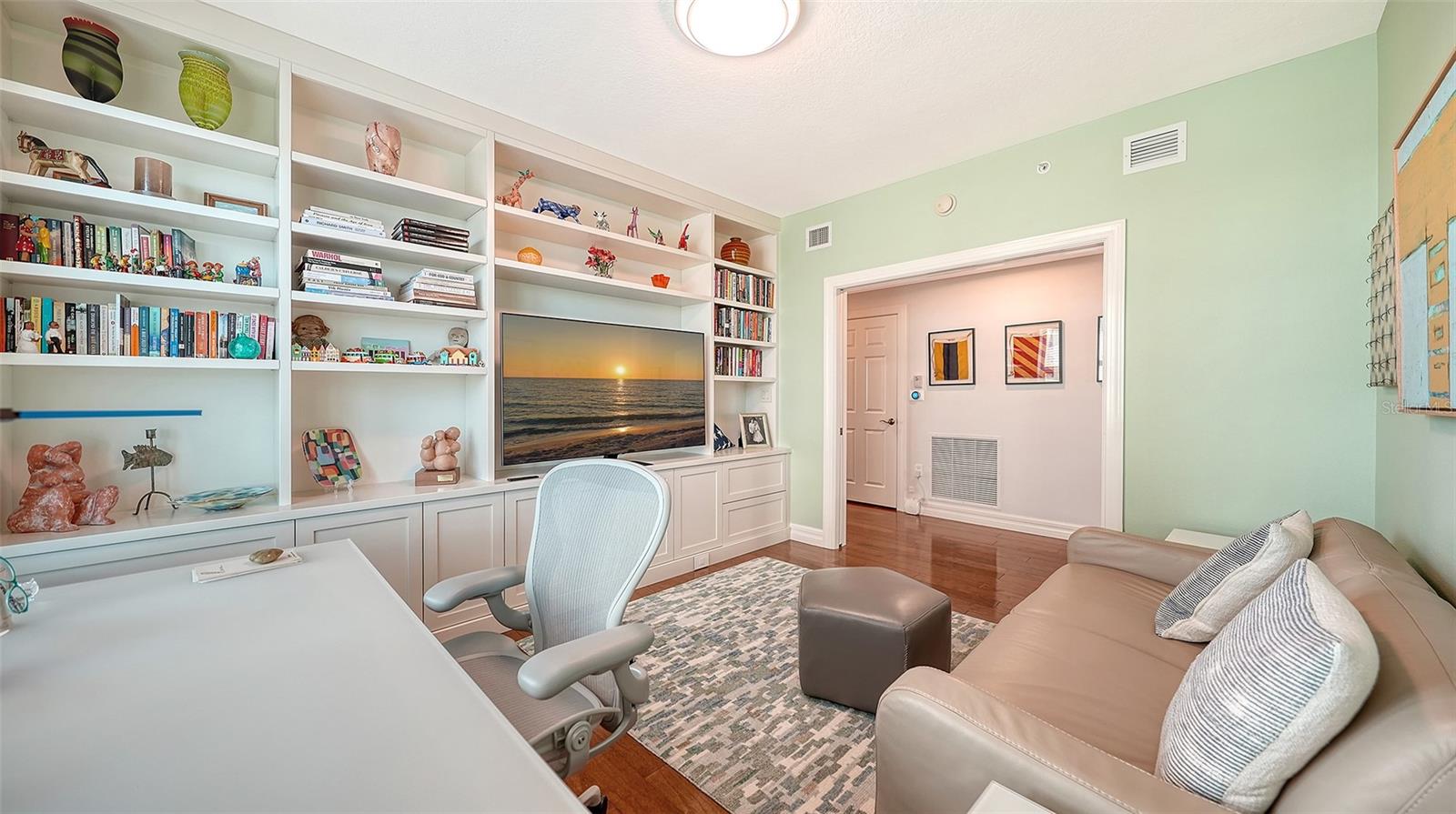 409 N POINT RD #601