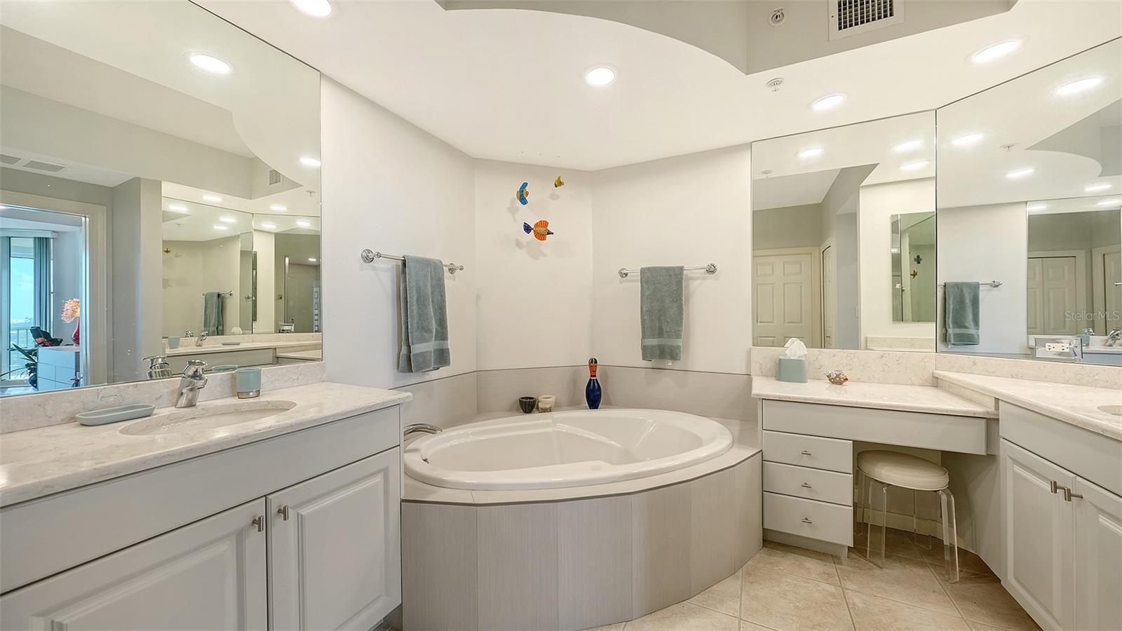 409 N POINT RD #601