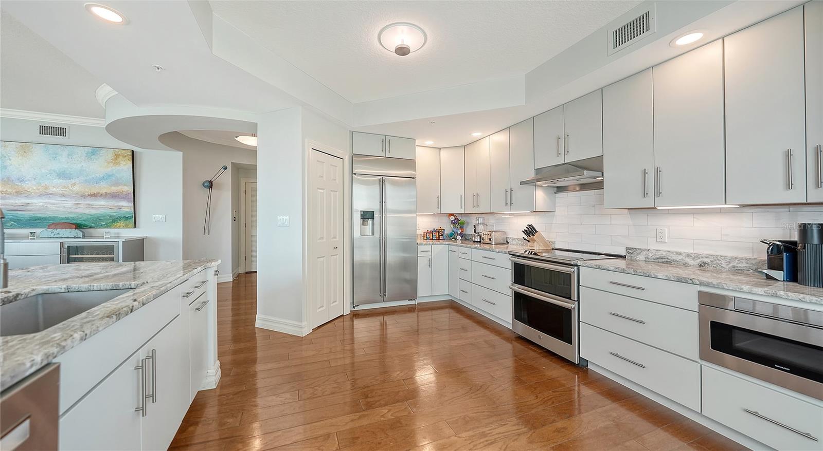 409 N POINT RD #601