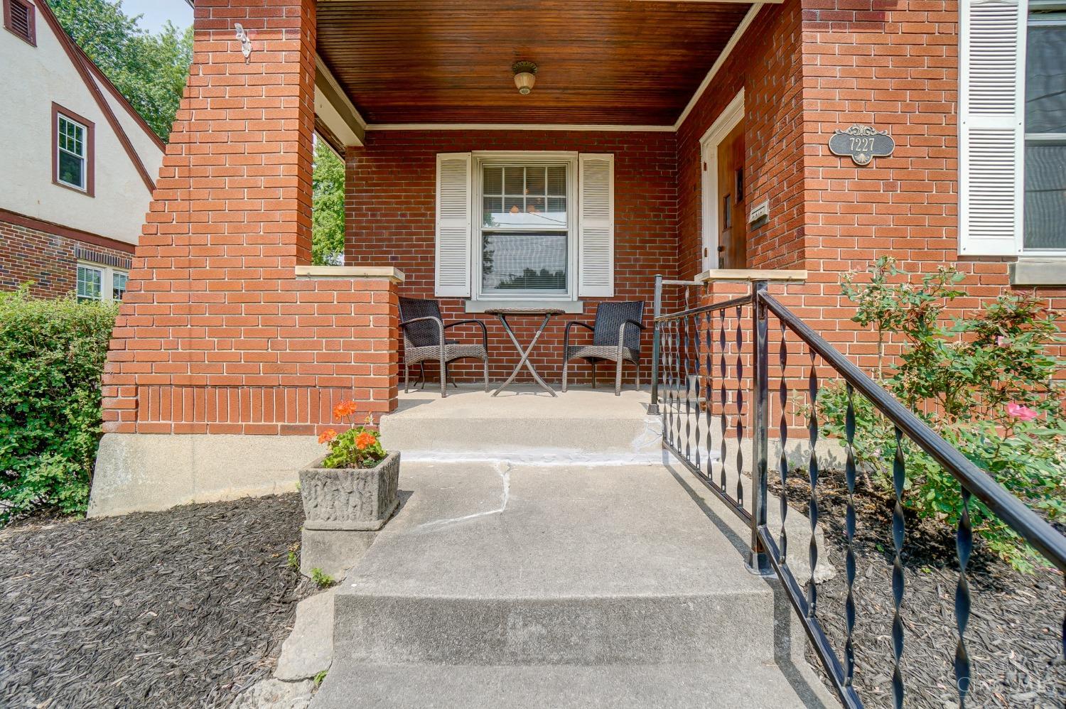 7227 Plainfield Road