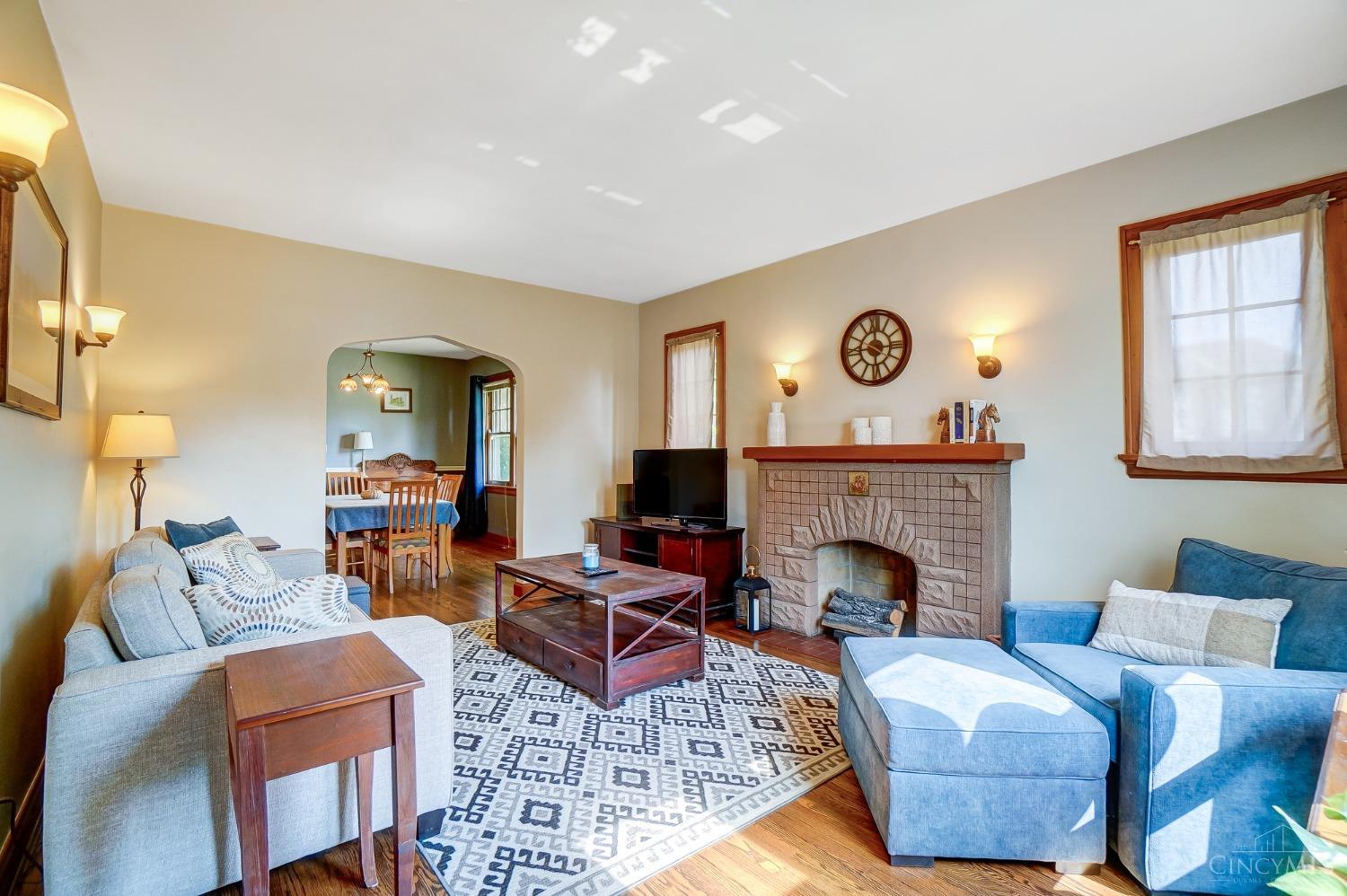 7227 Plainfield Road