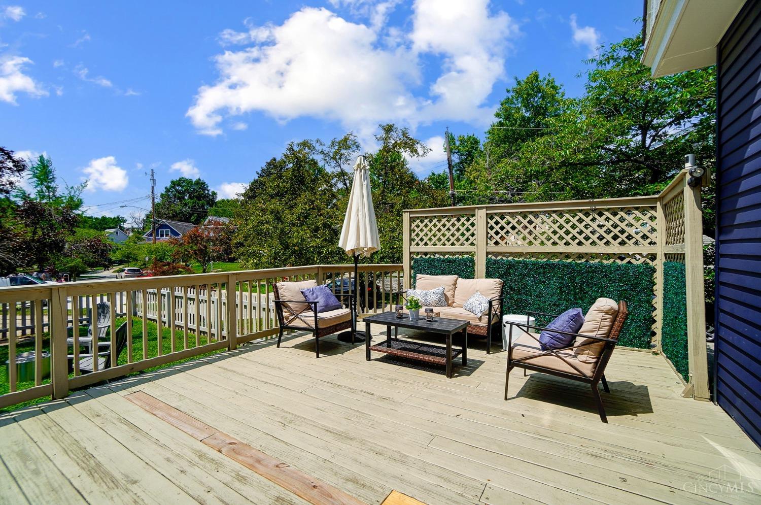 2737 Markbreit Avenue