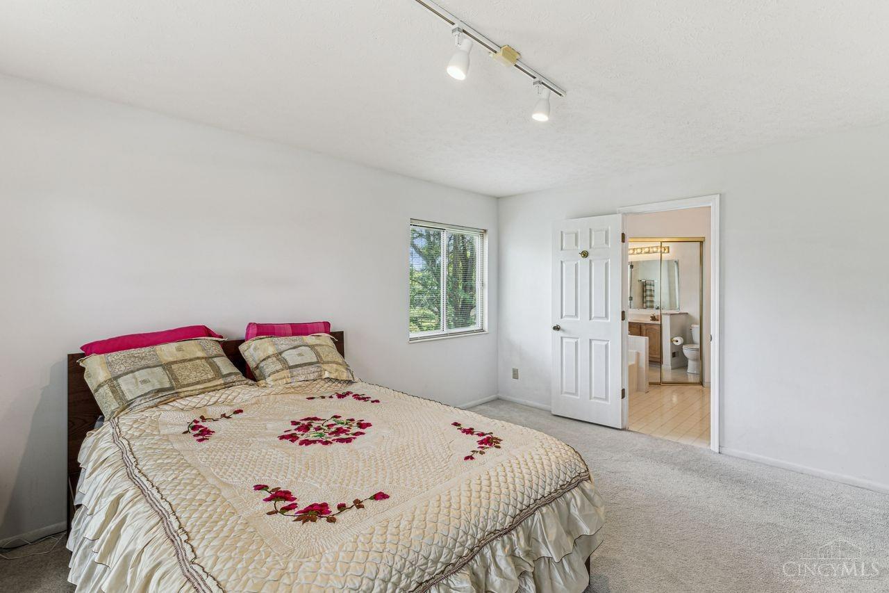 2565 Carriagegate Lane