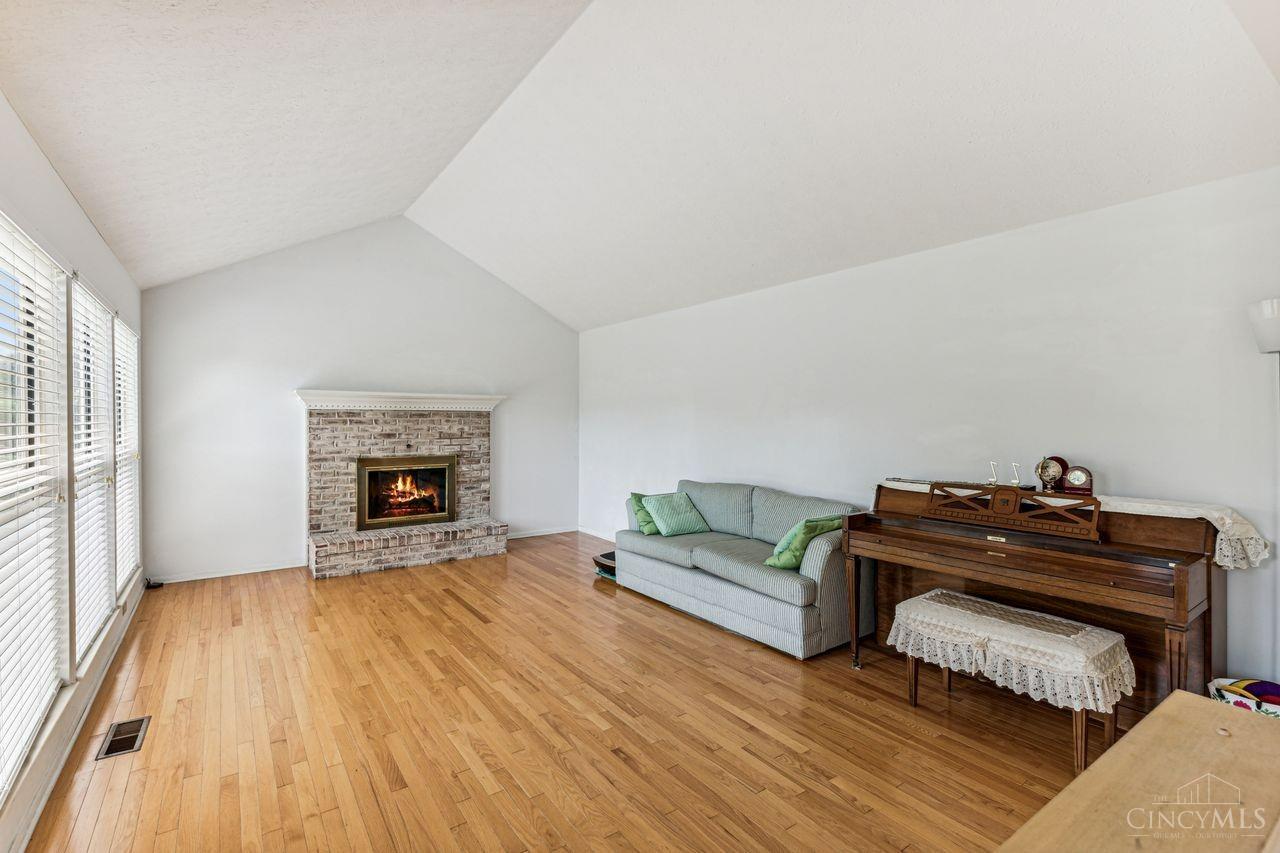 2565 Carriagegate Lane