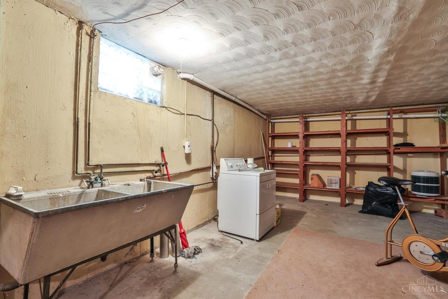 5521 Pinecrest Drive