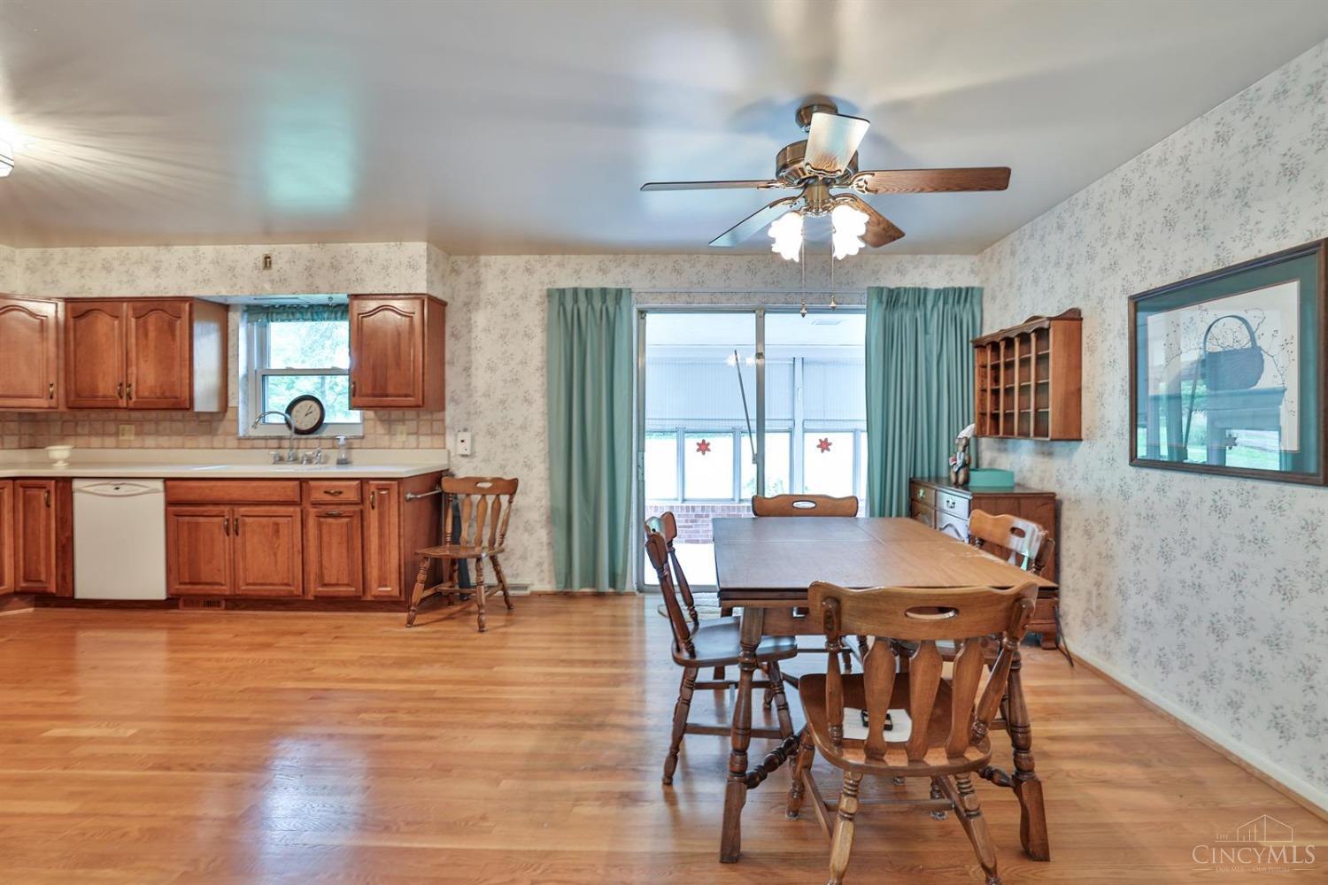 5521 Pinecrest Drive