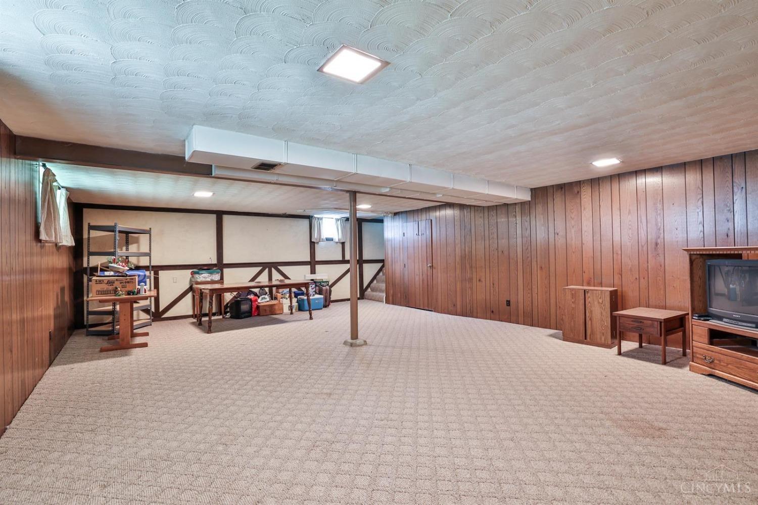 5521 Pinecrest Drive