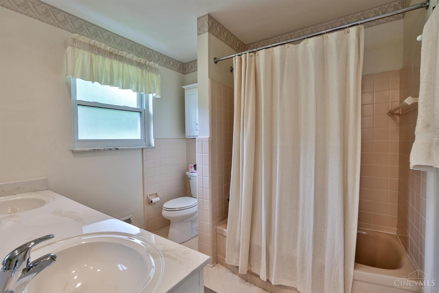 5521 Pinecrest Drive