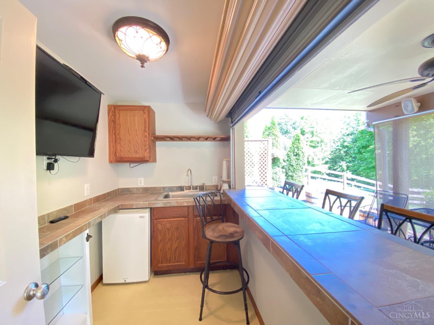 1587 Creekside Road