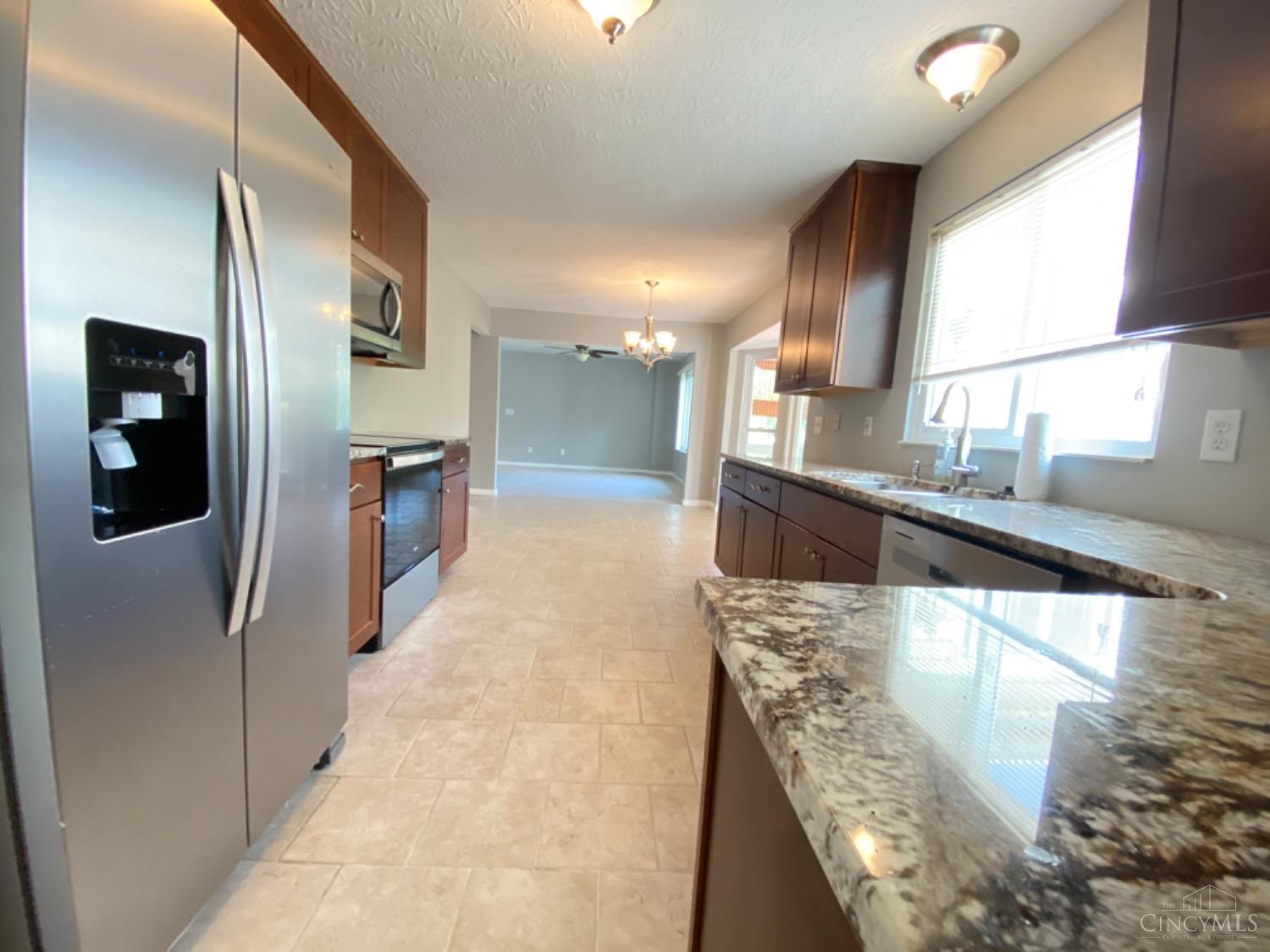 1587 Creekside Road