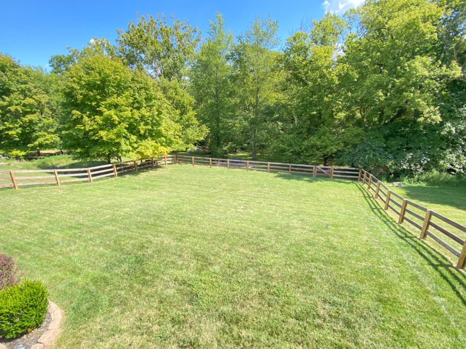 1587 Creekside Road