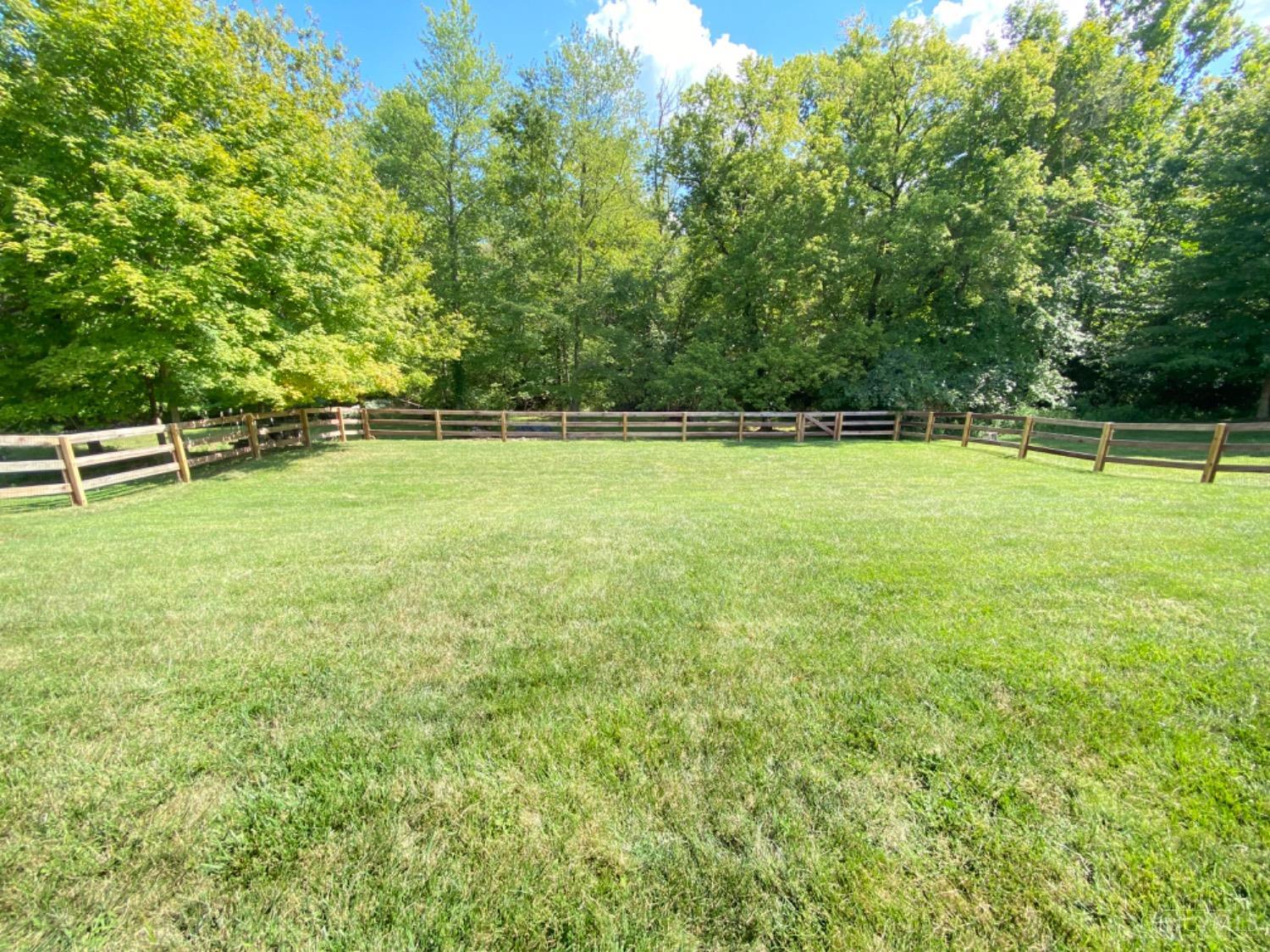 1587 Creekside Road