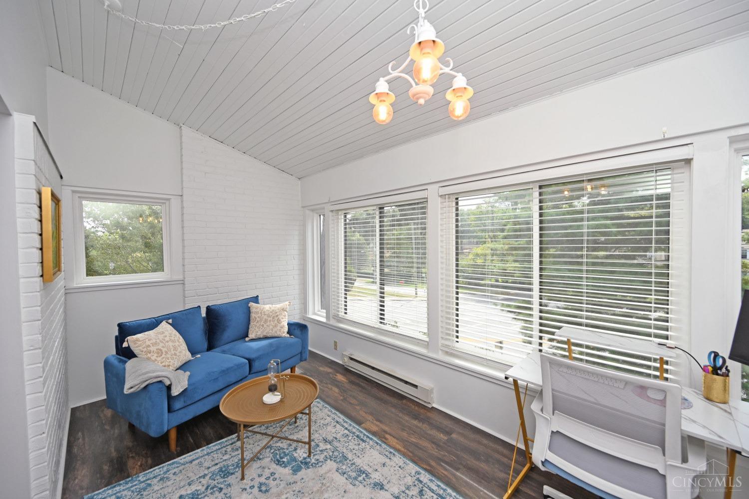 2400 Madison Road 12
