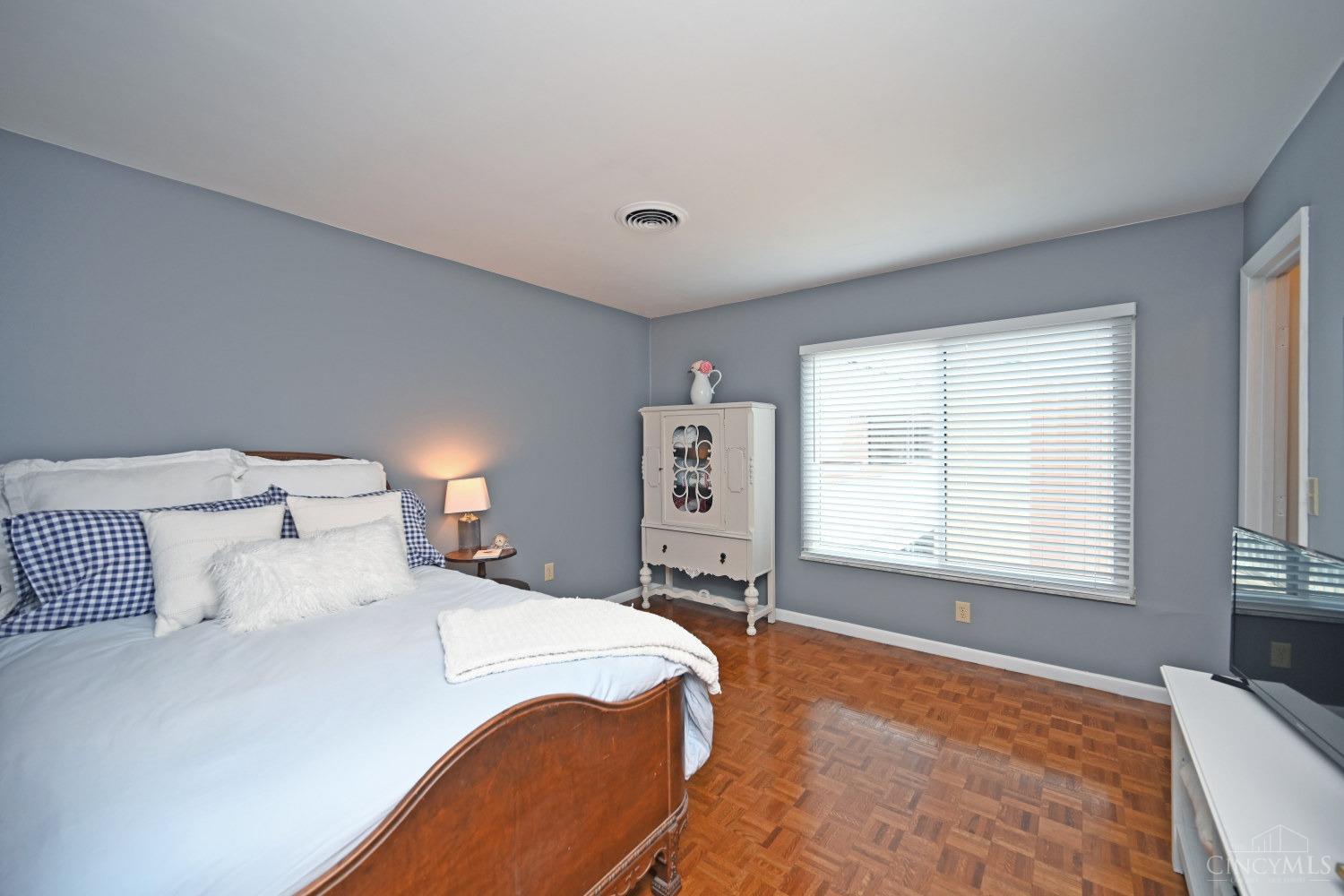 2400 Madison Road 12