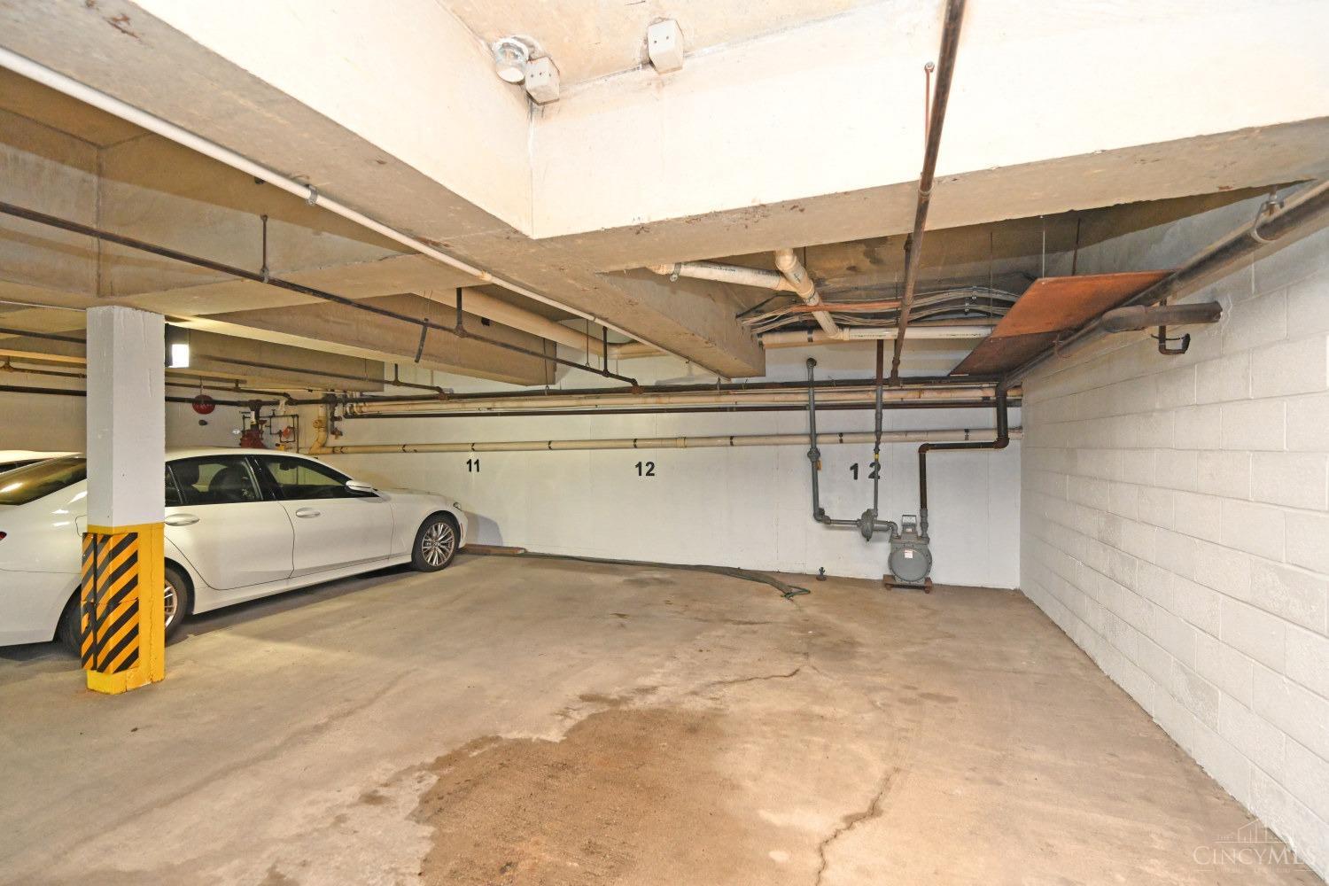2400 Madison Road 12
