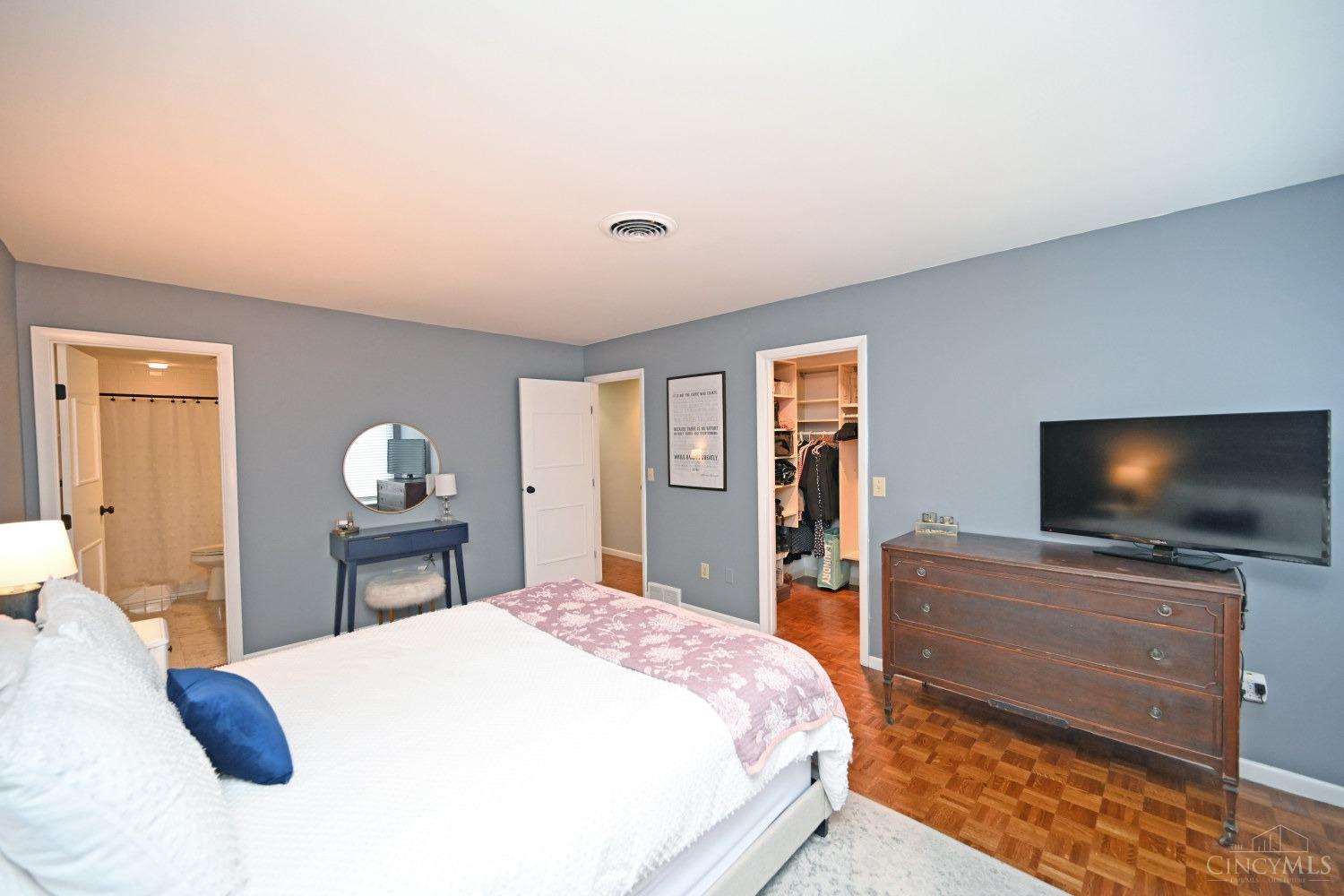 2400 Madison Road 12