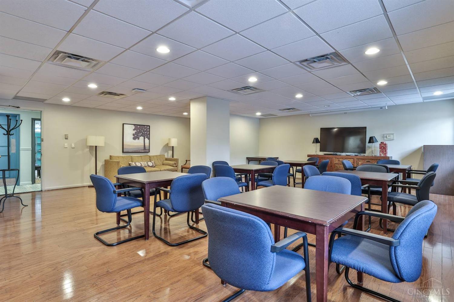 2444 Madison Road 307