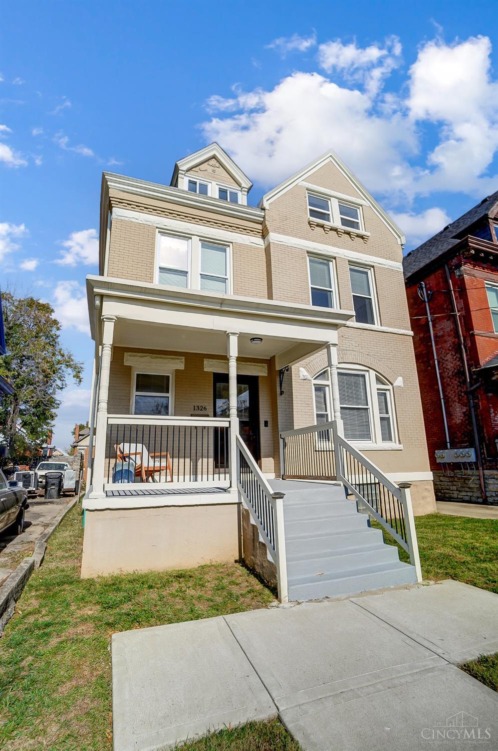 1326 William Howard Taft Road