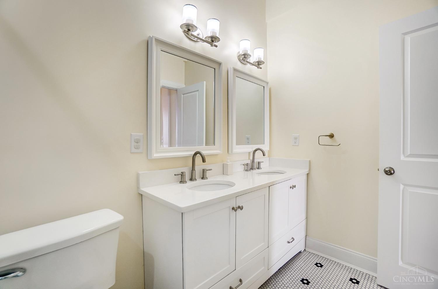 1326 William Howard Taft Road