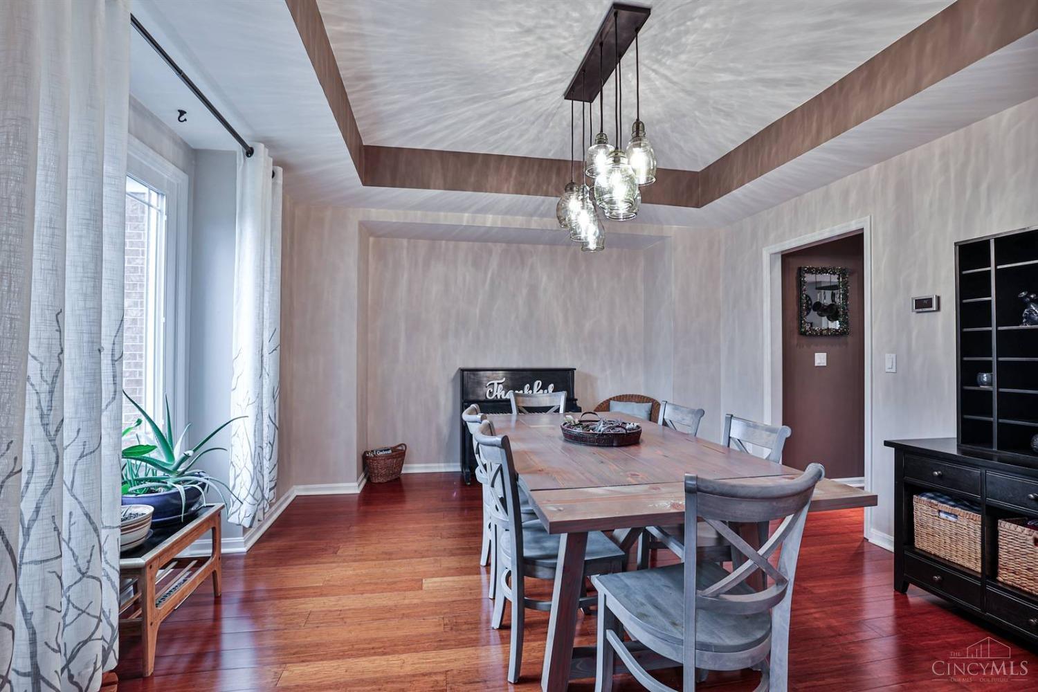 4152 Oak Tree Court