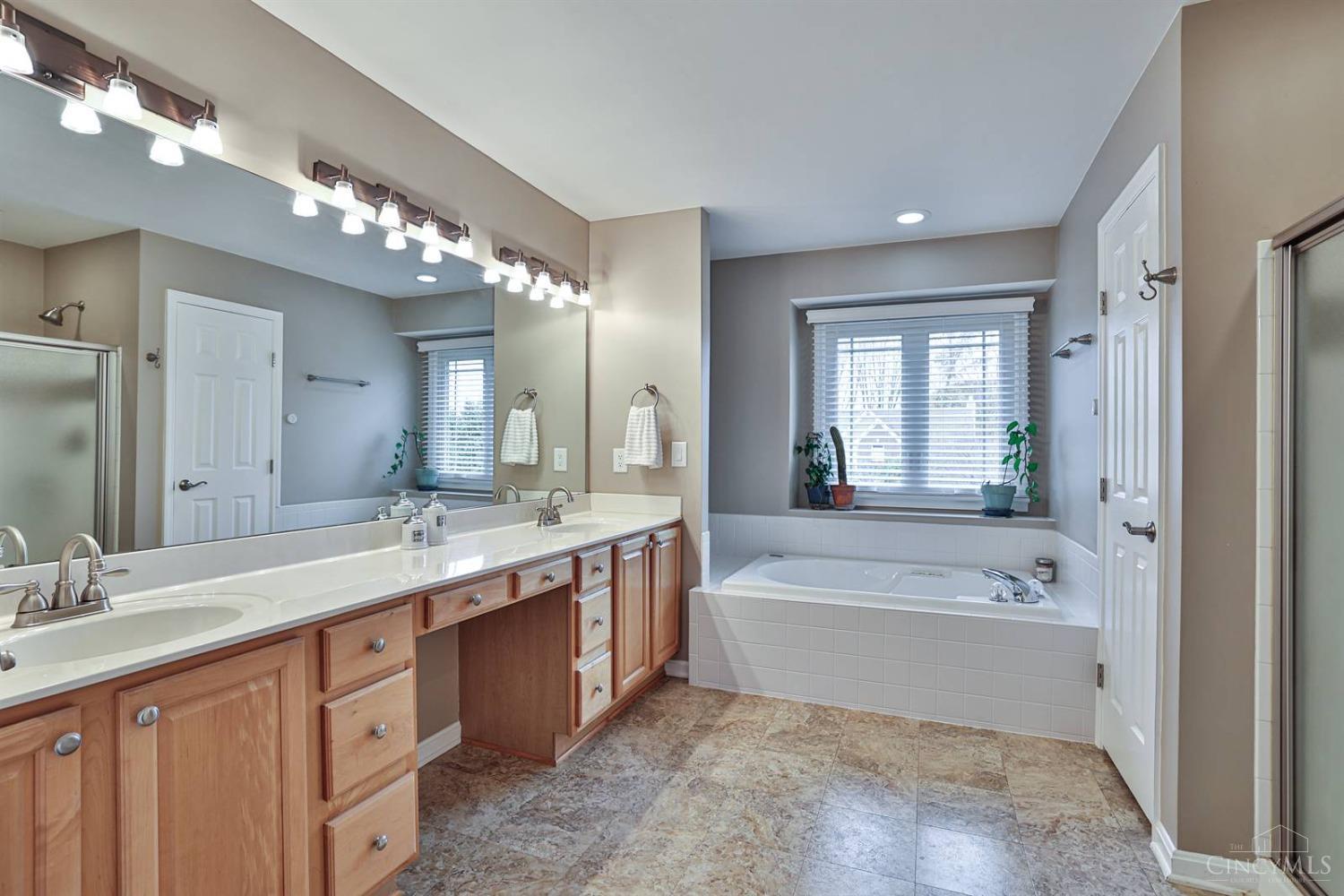 4152 Oak Tree Court