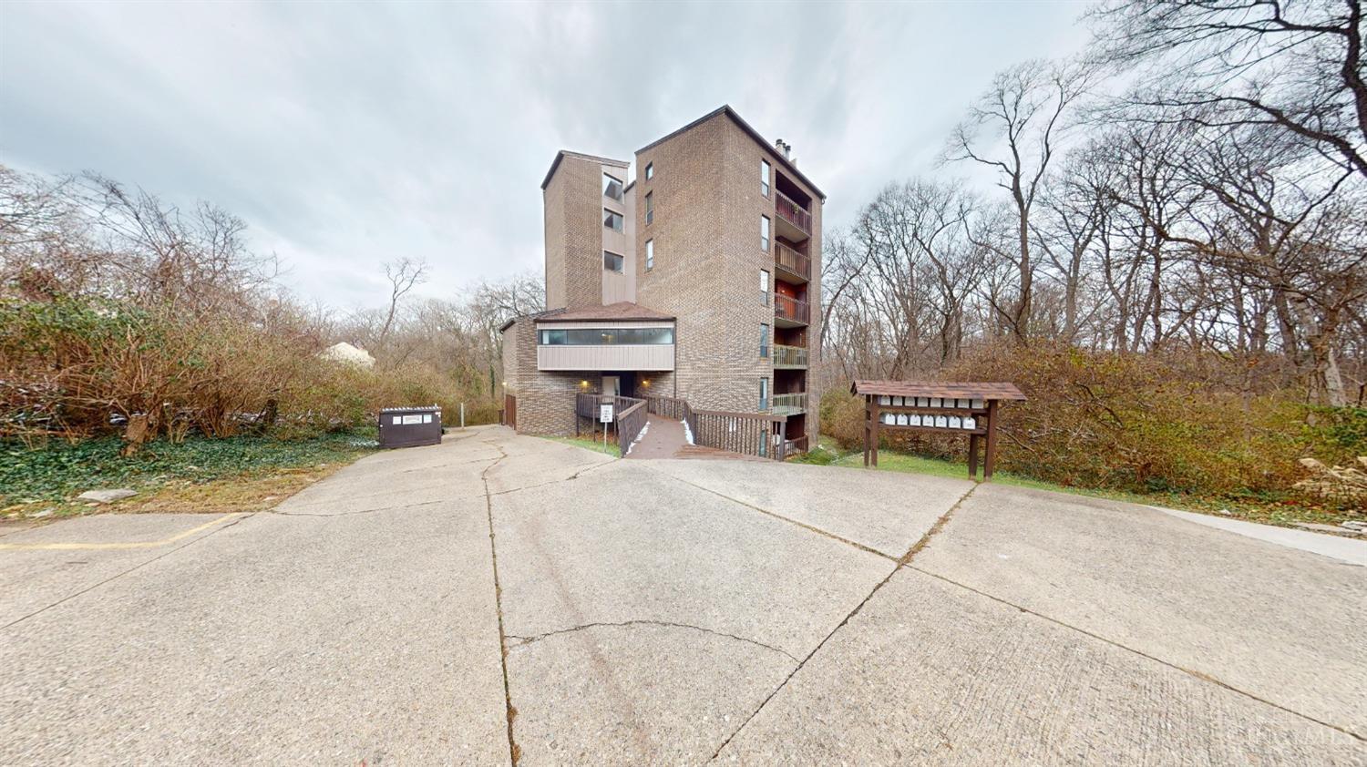 2121 Sutton Avenue 1A