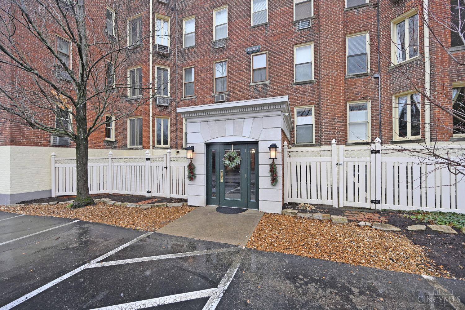 2138 Madison Road M