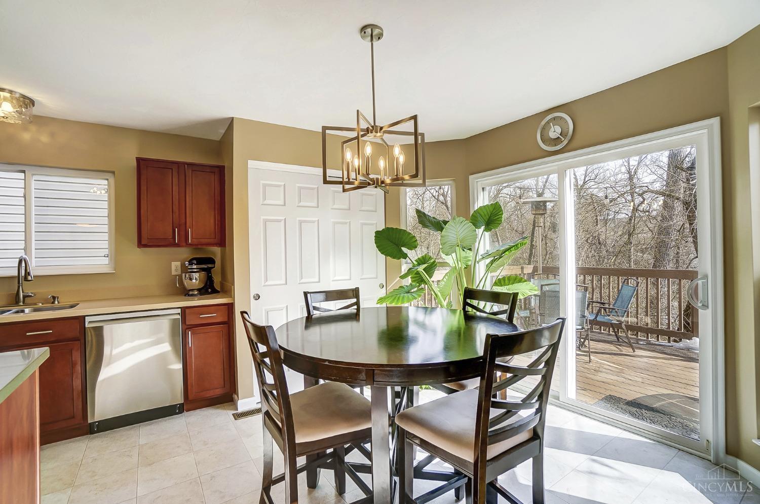 4662 Riley Lane