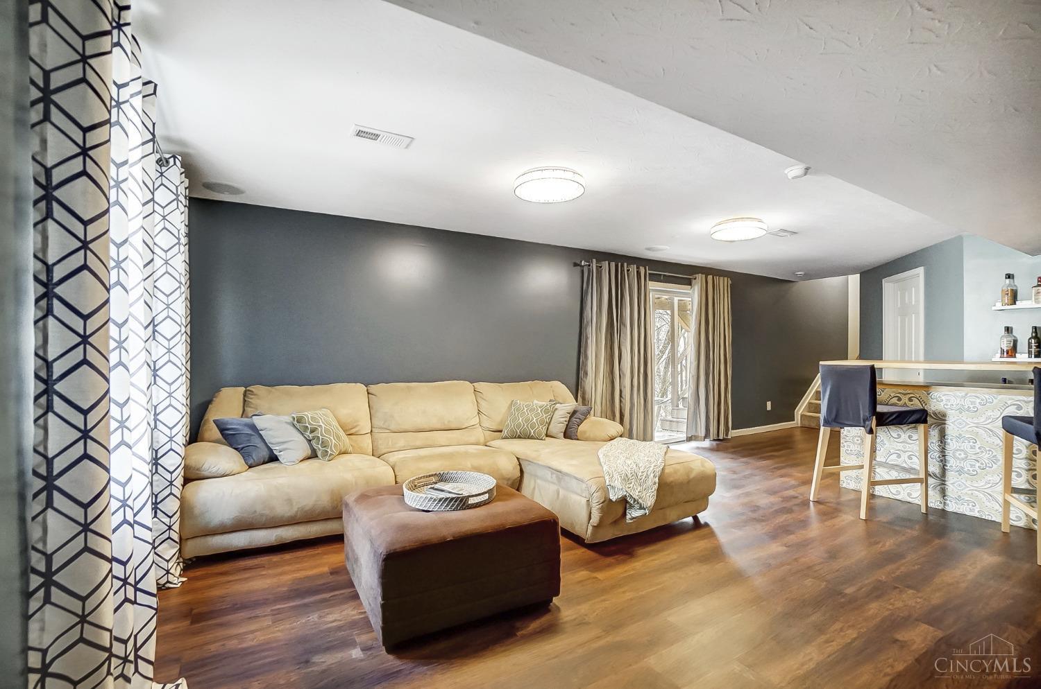 4662 Riley Lane