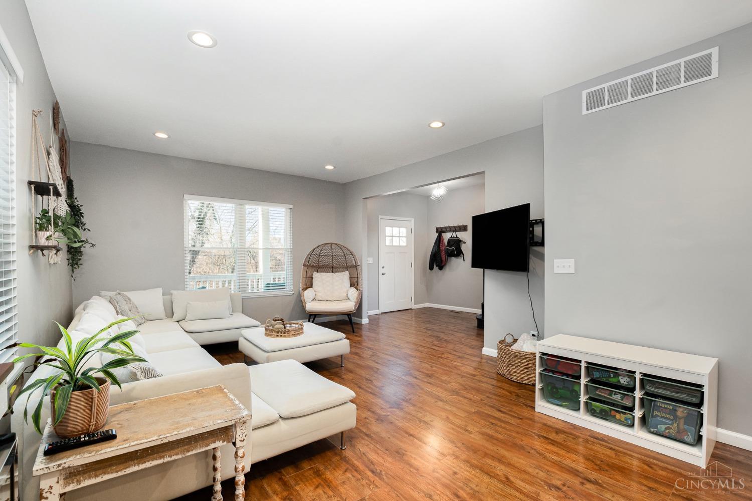 1514 St Leger Place