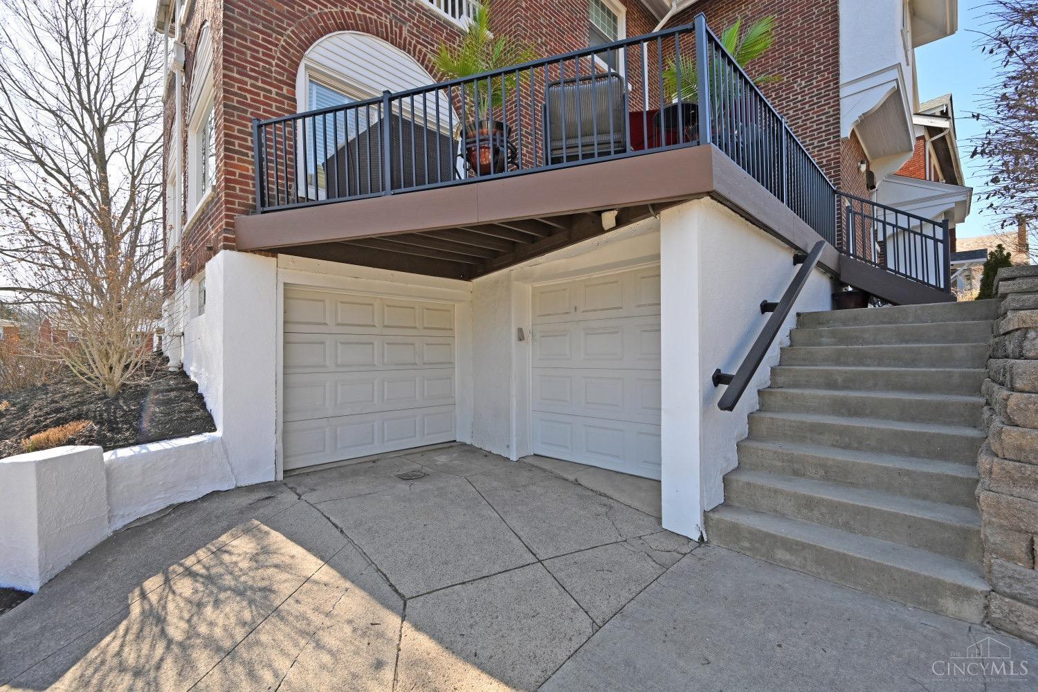 2896 Linwood Avenue