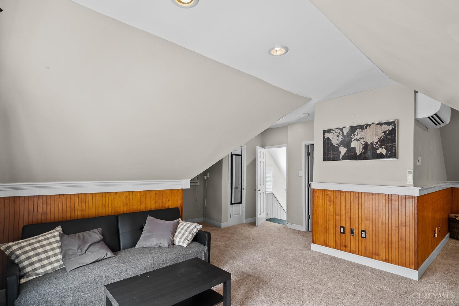 4240 Floral Avenue